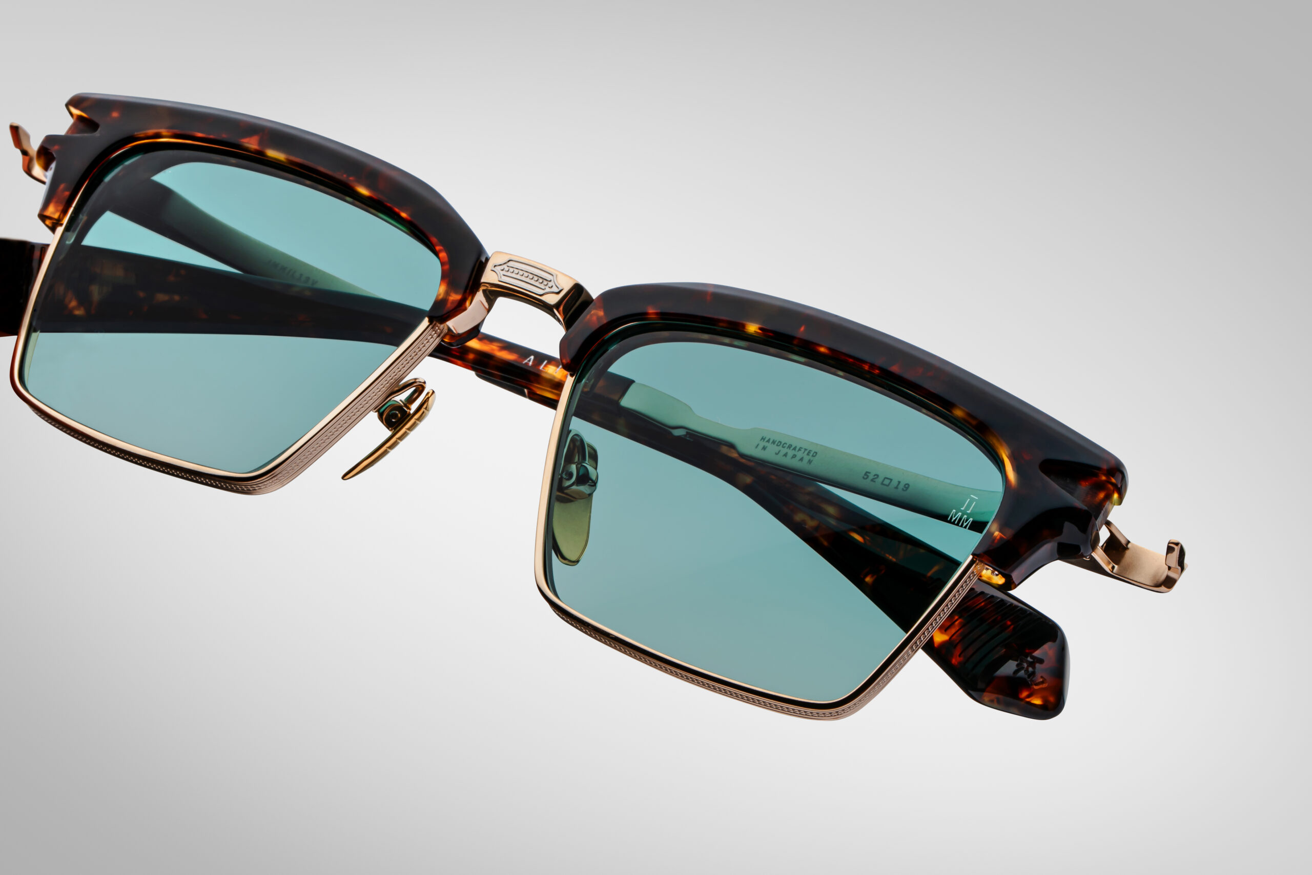 Alin_Beau_Detail-001_Resized_5377x3585_uju92a Jacques Marie Mage ALIN Sunglasses - in BEAU - Image 3