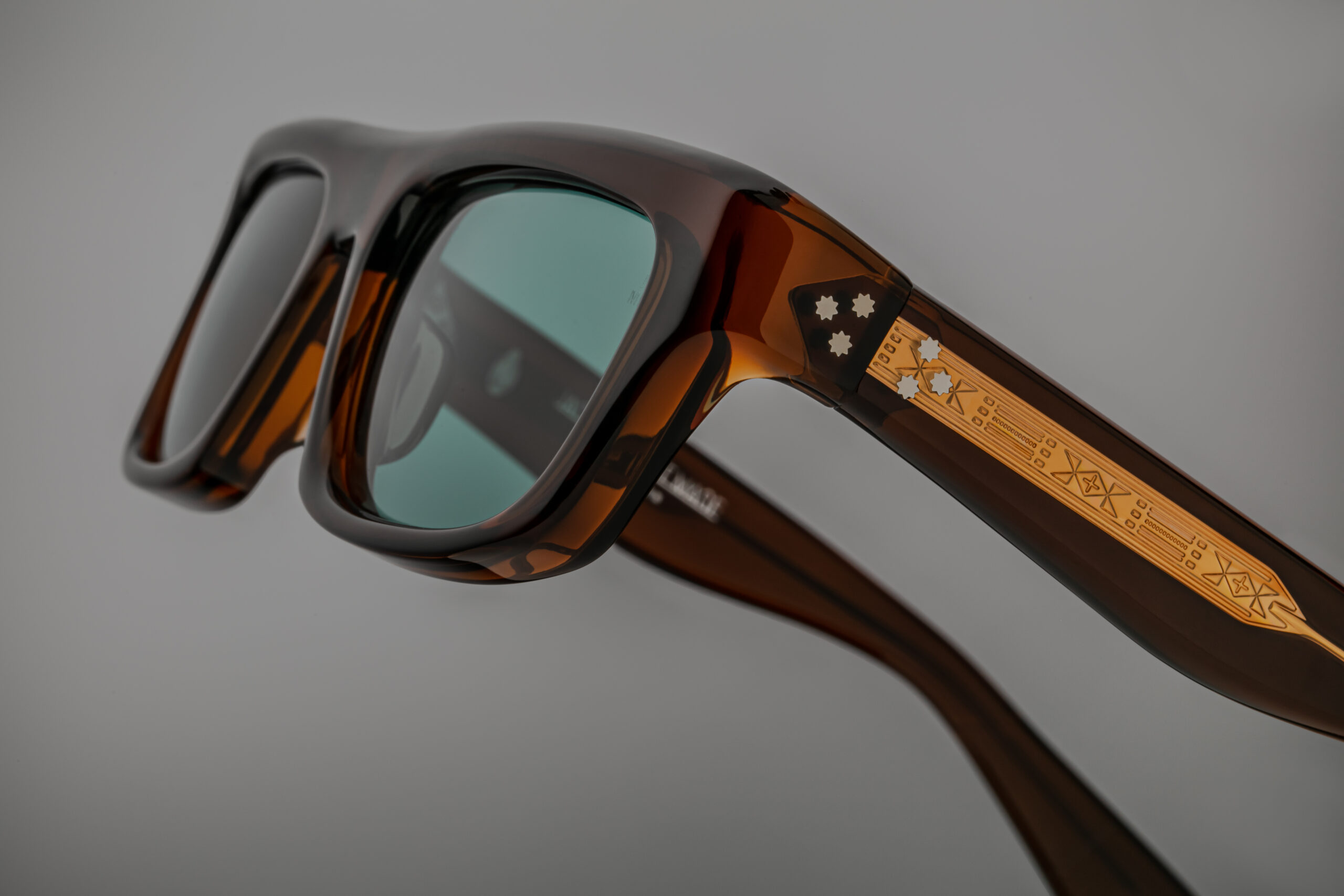 Cleavon_Hickory_Detail-006_Resized_5377x3585_smkhpw Jacques Marie Mage Cleavon Sunglasses - Hickory - Image 2