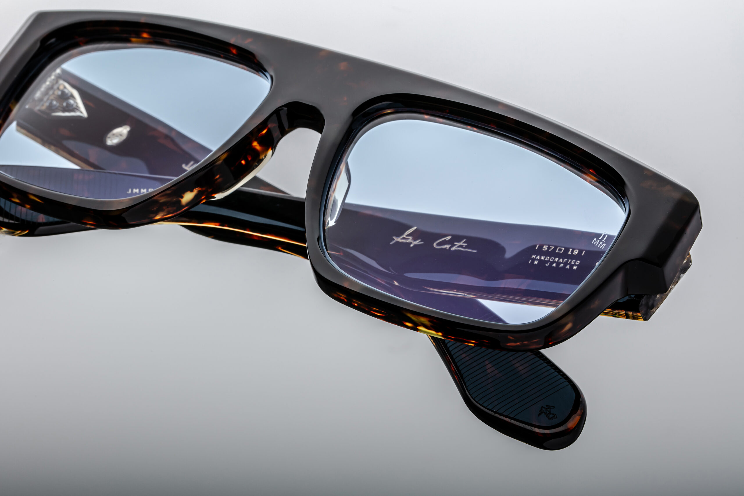 Ritz_Tortoise_Detail-002_Resized_5377x3585_1_vi77u3 Jacques Marie Mage Ritz Sunglasses for Men by George Cortina - Tortoise - Image 2