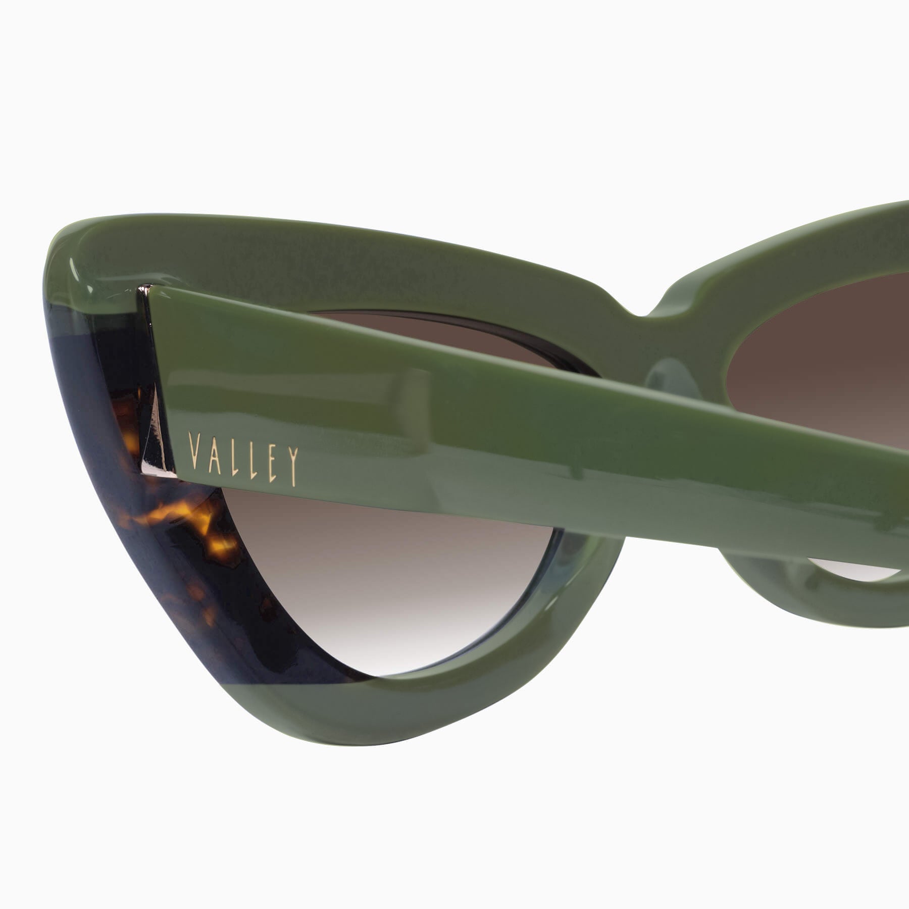 lafayette_armygreencleartortsplice_browngradient_005_2048x Valley Lafayette Sunglasses - in Army Green Clear Tort Splice w. Gold Metal / Brown Gradient Lens - Image 4